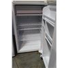 Image 2 : WHITE KENMORE BAR FRIDGE