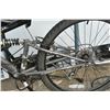 Image 3 : GREY MAGNA BIKE