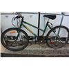 Image 1 : GREEN NORTHERN TRAIL BIKE