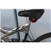 Image 3 : SILVER OUTCAST BIKE