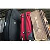 Image 1 : 3 PIECES OF LUGGAGE