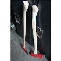 SPITTING MAUL AND AXE