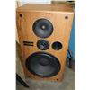 Image 3 : TWO PIONEER SPEAKERS