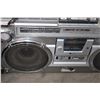 Image 2 : SHARP STEREO