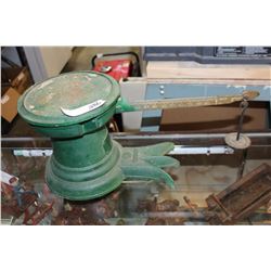 GREEN METAL VINTAGE SCALE