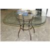 Image 2 : GLASSTOP PATIO TABLE