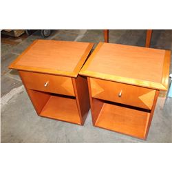 PAIR OF MAPLE 1 DRAWER NIGHTSTANDS