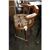 Image 2 : SWIVEL BARSTOOL WITH CUSHION