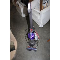 DYSON DC51 VACUUM