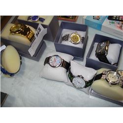 LOT OF WATCHES