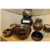 Image 2 : LOT OF NICE GLAZED POTTERY ITEMS
