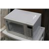 Image 2 : DIPLOMAT MICROWAVE