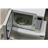 Image 3 : DIPLOMAT MICROWAVE
