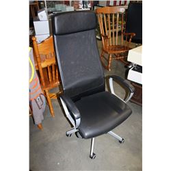 LEATHER AND MESH OFFICE CHAIR