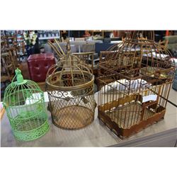 LOT OF METAL BIRD CAGES