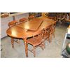 Image 1 : KRUG MAPLE DINING TABLE WITH 4 LEAFS AND 6 CHAIRS