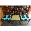 Image 2 : 3 VINTAGE DINING CHAIRS
