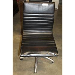 ROLLING BLACK MODERN GAS LIFT OFFICE CHAIR