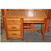 Image 1 : BROYHILL OAK SINGLE PEDASTEL DESK
