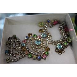 VINTAGE RHINESTONE NECKLACE
