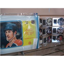 WAYNE GRETZKY PICUTRE AND GRETZKY HOCKEY CARDS