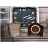 Image 1 : 3 VINTAGE CLOCKS