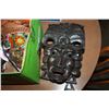 Image 3 : LOT OF MASKS