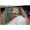 Image 2 : ANIMAL RUG AND PILLOWS