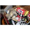 Image 2 : BOX OF STORAGE LOCKER ITEMS