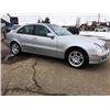 Image 3 : NO RESERVE 2004 MERCEDES E320 4MATIC 4-DOOR