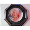 Image 1 : FRAMED COLLECTOR PLATES - MARILYN MONROE