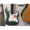 Image 2 : TEAM AUTOGRAPHED OILERS GENDER SQUIRE STRATOCASTER GUITAR 2017 2018