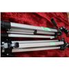 Image 1 : 2 Tripods