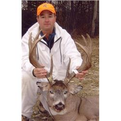 5-1/2 Day Trophy Saskatewan Whitetail hunt for 1