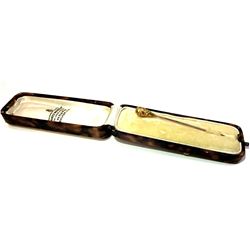18K James Walker Ltd., Gold pin