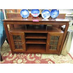 Entertainment Cabinet with Shelves & Doors