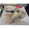 Image 1 : 5 Pounds of Quartz Crystal Formations