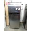 Image 1 : Apartment Size Frigidaire Refrigerator