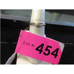 10 KT Gold Ring with Accent Diamond