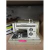 Image 1 : Kenmore Portable Sewing Machine with Case