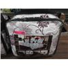 Image 1 : New Queen Size 7 Piece Comforter Set