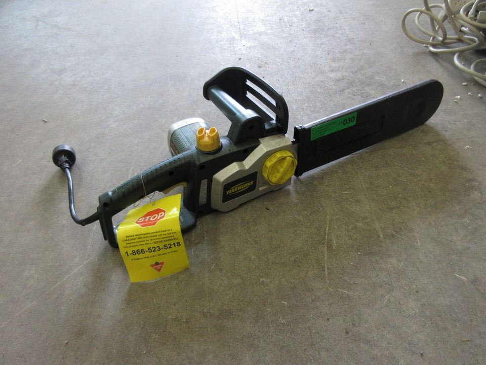 Yardworks Electric Chainsaw