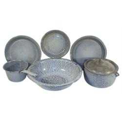 Gray graniteware (6): 3 plates, 2 pan...