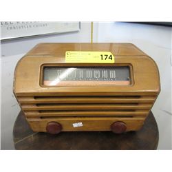 1947/48 RCA Victor "Little Master" Wood Radio