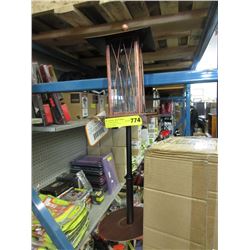 New 6 Foot Metal Bird Feeder with Squirrel Baffle