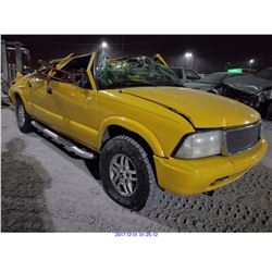 2004 - GMC SONOMA// SALVAGE TITLE