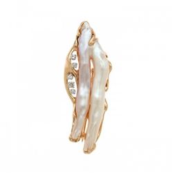Biwa Pearl Pin with Diamonds