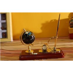 60 M.M. 20-695 [1G1] Globe Black Color W/ Rectangular Wood Base Pen Set Gift Item