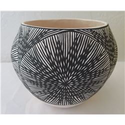 D & R Malie Acoma Olla