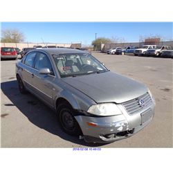 2002 - VOLKSWAGEN PASSAT// SALVAGE TITLE